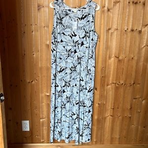 Sleeveless lightweight summer dress or dress up with blazer